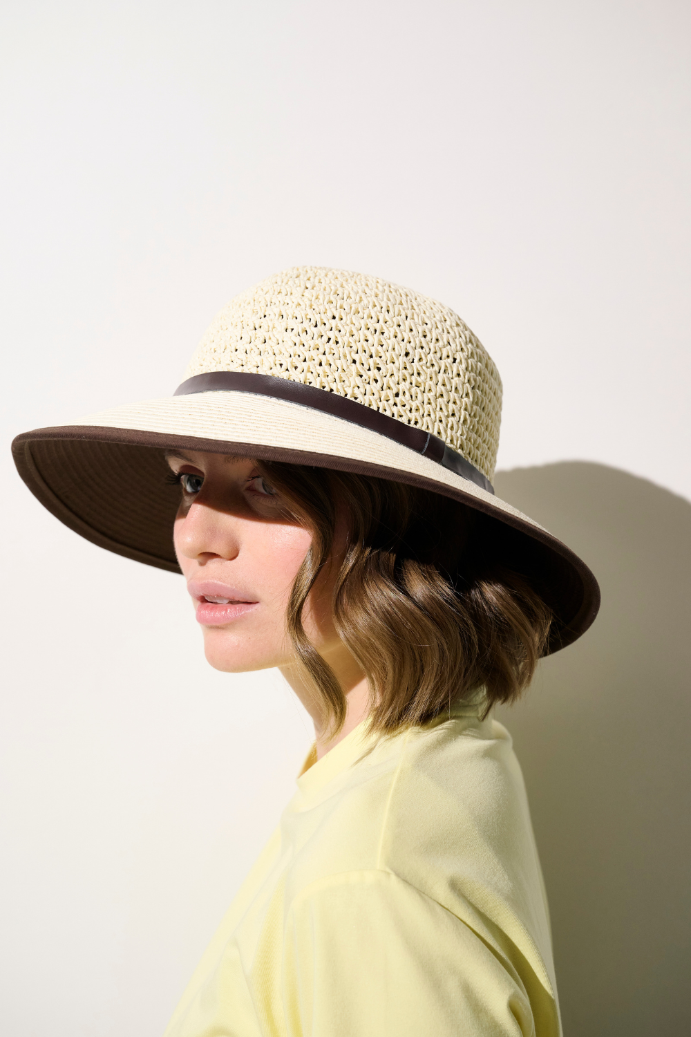 Chapeau anti-UV - Antibes beige et élégant, idéal pour femme, offrant protection solaire UPF 50+ lors des activités extérieures.