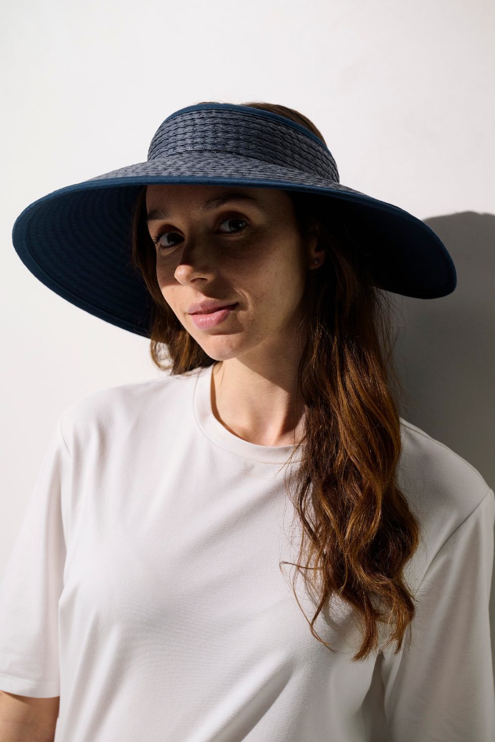 Visière anti-UV - Rimini bleu, protection solaire pour femme, idéale pour balades et activités en plein air.