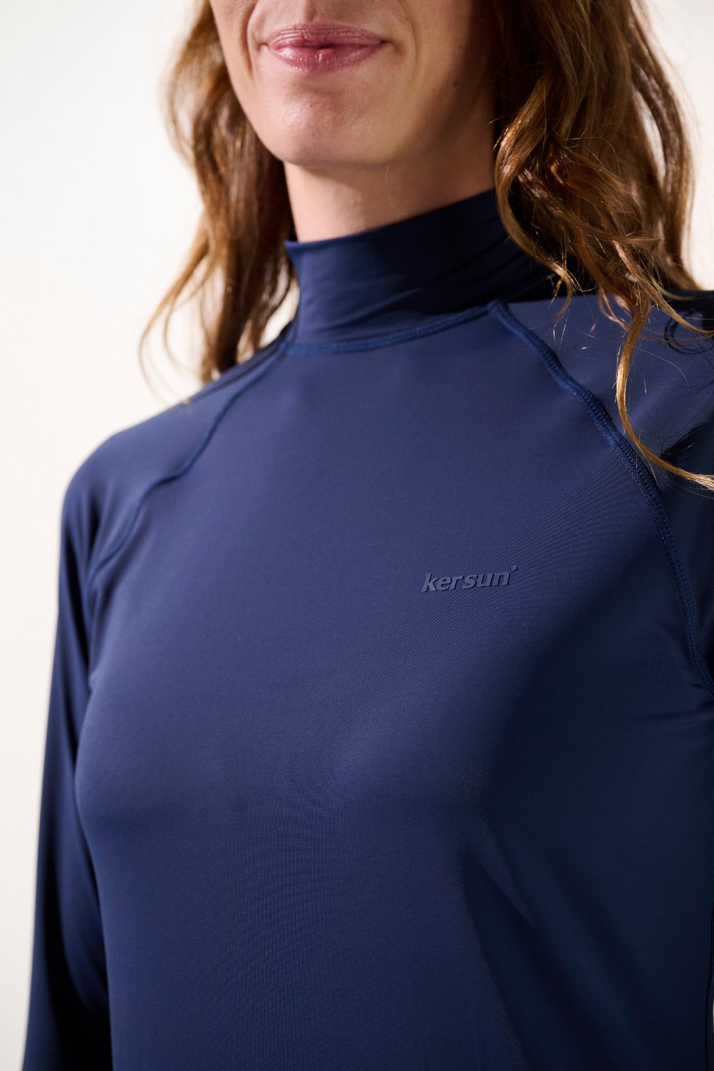 T-shirt de bain anti-UV - Malibu, manches longues, bleu marine, pour femme, léger et confortable, protection UPF 50+.