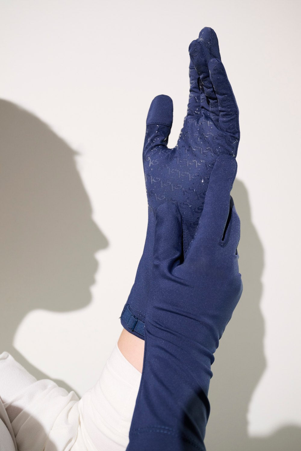 Gants anti-UV - Mojave en bleu marine, légers et confortables, offrant protection UPF 50+ pour activités extérieures.