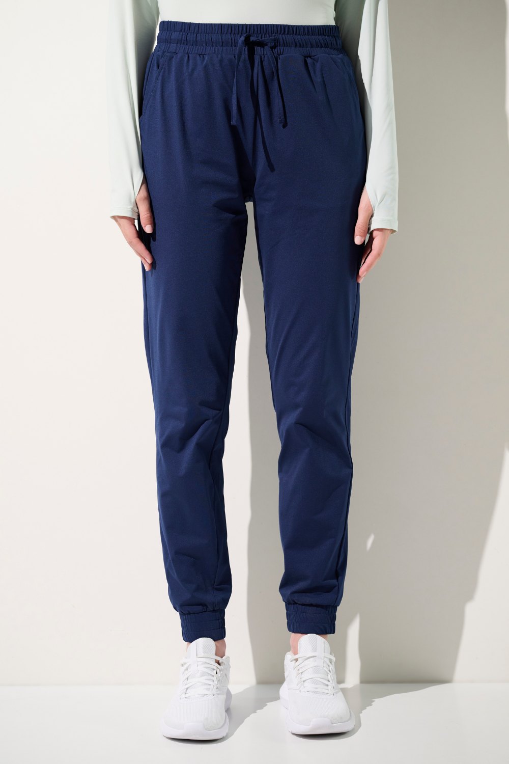 Pantalon anti-UV - Oasis pour femme, couleur bleu marine, léger et confortable, idéal pour les activités ensoleillées.