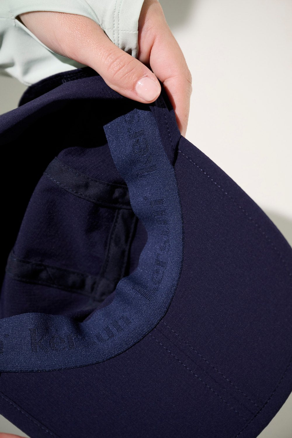 Casquette anti-UV - Sequoia bleue, détail intérieur, tissu léger et confortable pour une protection solaire.