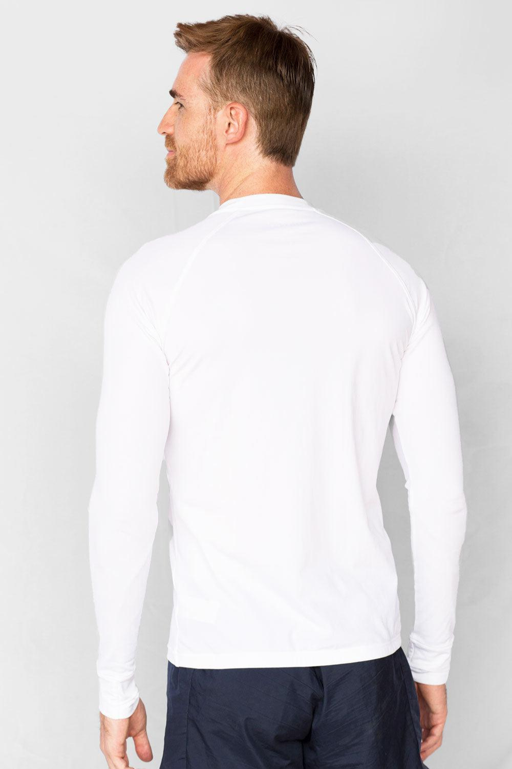 T-shirt de bain anti-UV blanc pour homme, manches longues, UPF 50+, tissu léger et respirant pour activités aquatiques.
