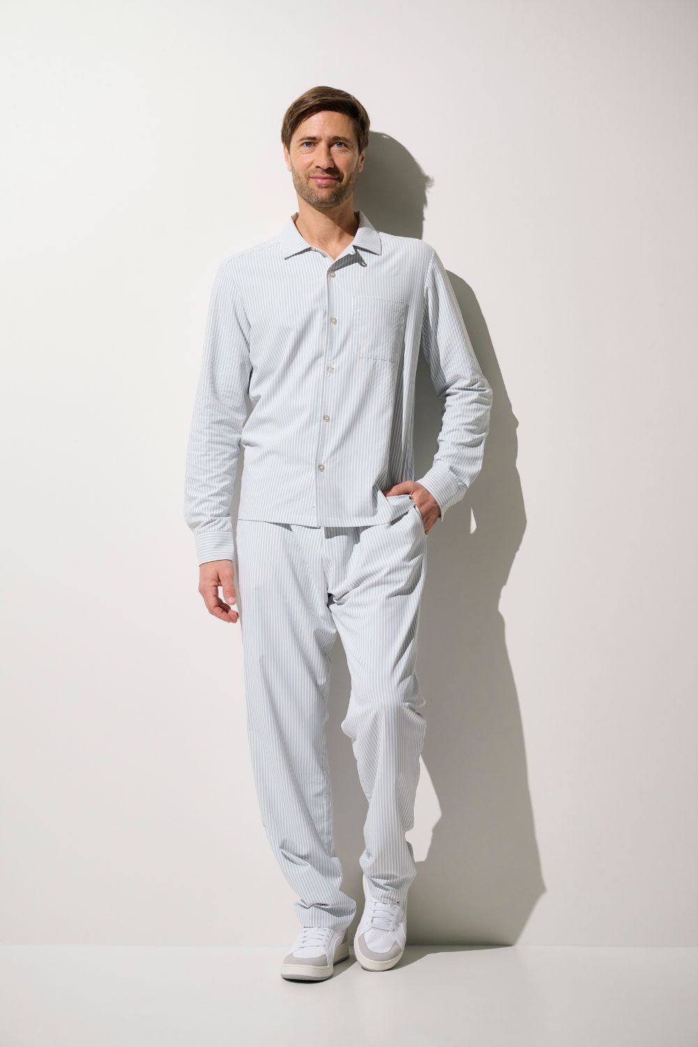 Chemise anti-UV - Sylt pour homme, légère et respirante, couleur bleu clair, idéale pour protection solaire quotidienne.